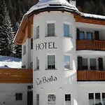 Hotel La 2*