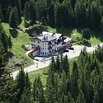 Hotel La Livinallongo Del Col Di Lana
